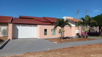 Casa com 4 suítes, 2 banheiros sociais, garagem para 3 carros e 350m² construída