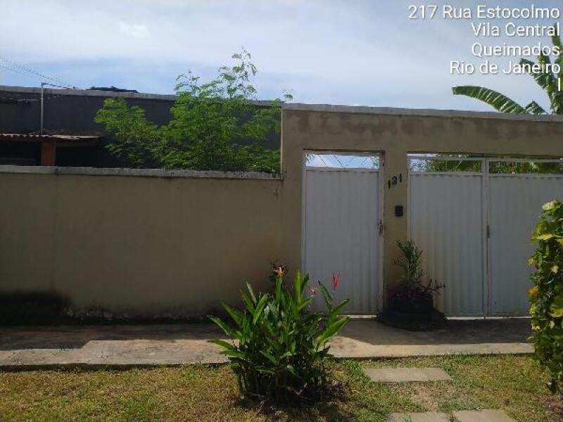 Casa com 1 Quarto e Vaga de Garagem em Queimados