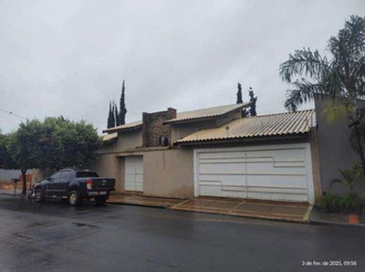 Casa em alvenaria com 600m² de terreno, ocupada