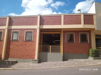 Galpão Comercial 350m² em Terreno de 460m² no Centro