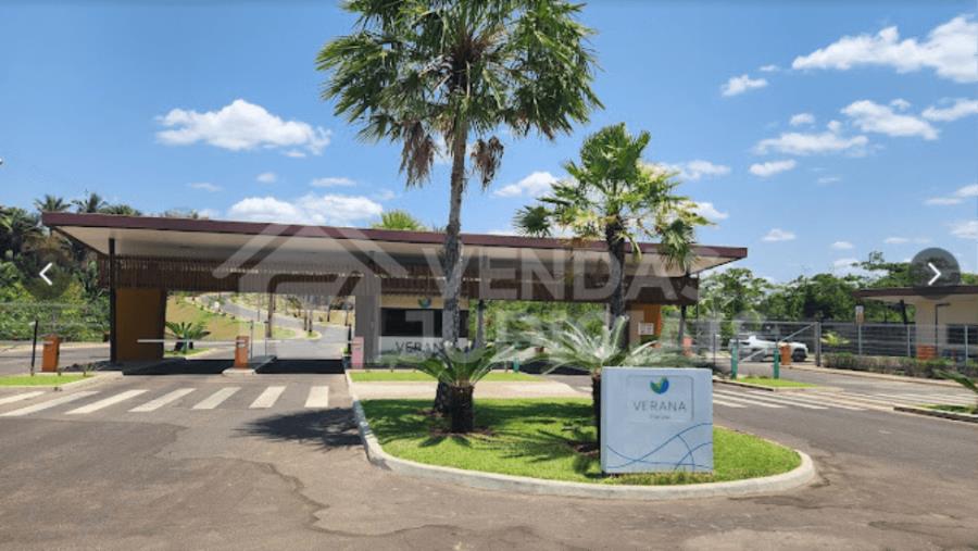 Terreno residencial com 360m² em loteamento planejado