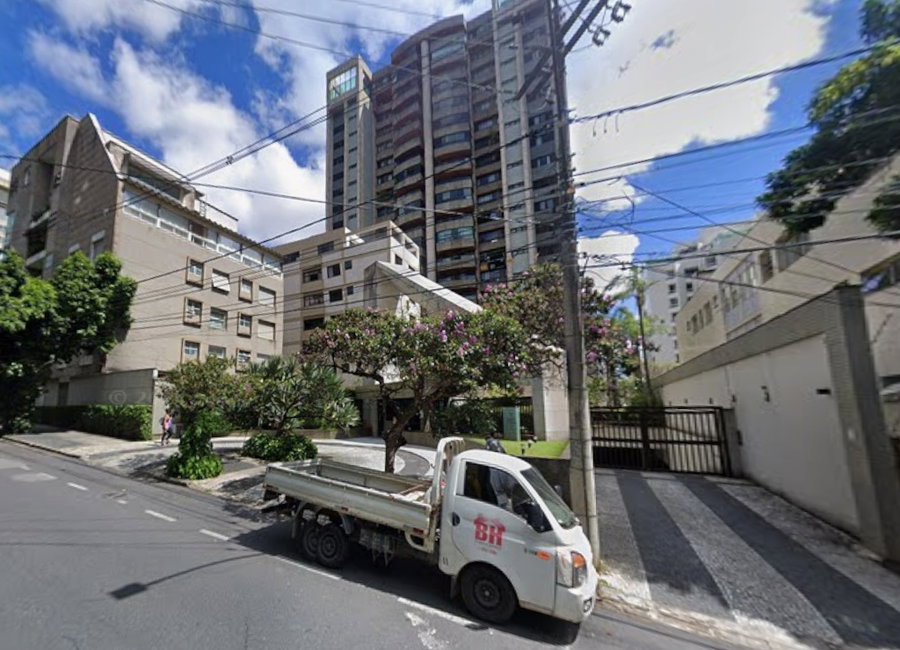 Apartamento com 230m² e 3 vagas em Belo Horizonte