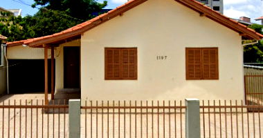 Terreno Urbano com Casa em Tubarão - Oportunidade Única!