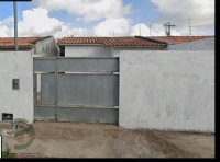 Casa com 2 Quartos em Condomínio com 109m² de Terreno