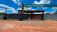 Casa ocupada de 305 m² em terreno de 750 m²