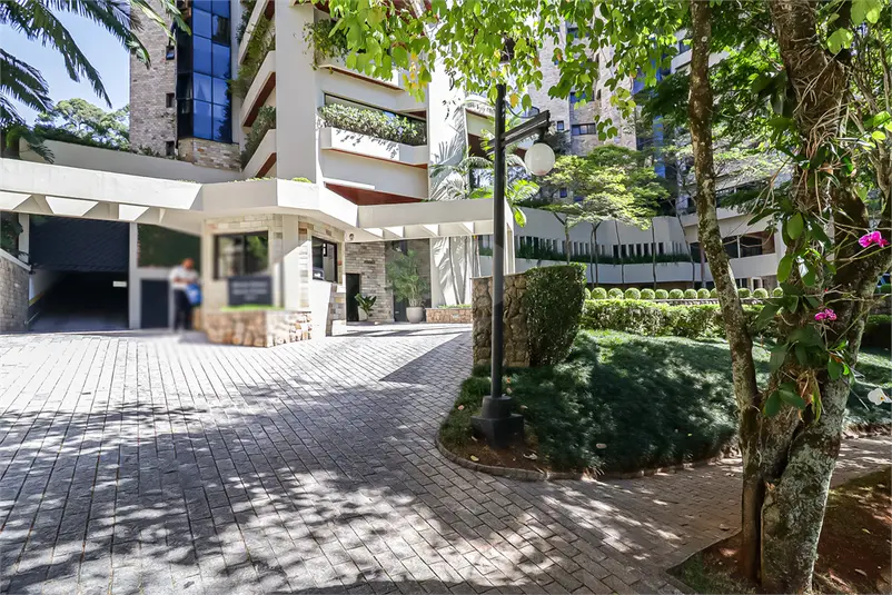 Apartamento de luxo no Ibirapuera com 4 vagas e 287m²