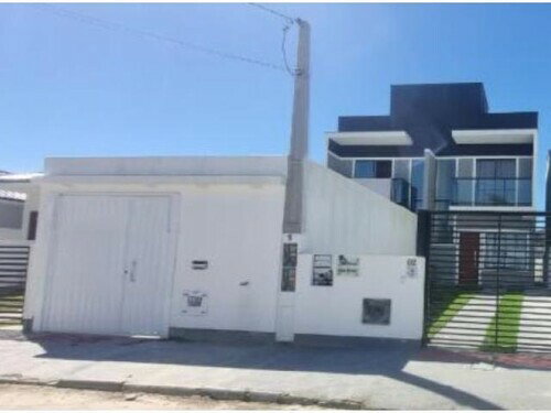 Casa com 83,51m² de área construída em São José/SC