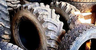 Sucata de Pneus Diversos - Lote 12