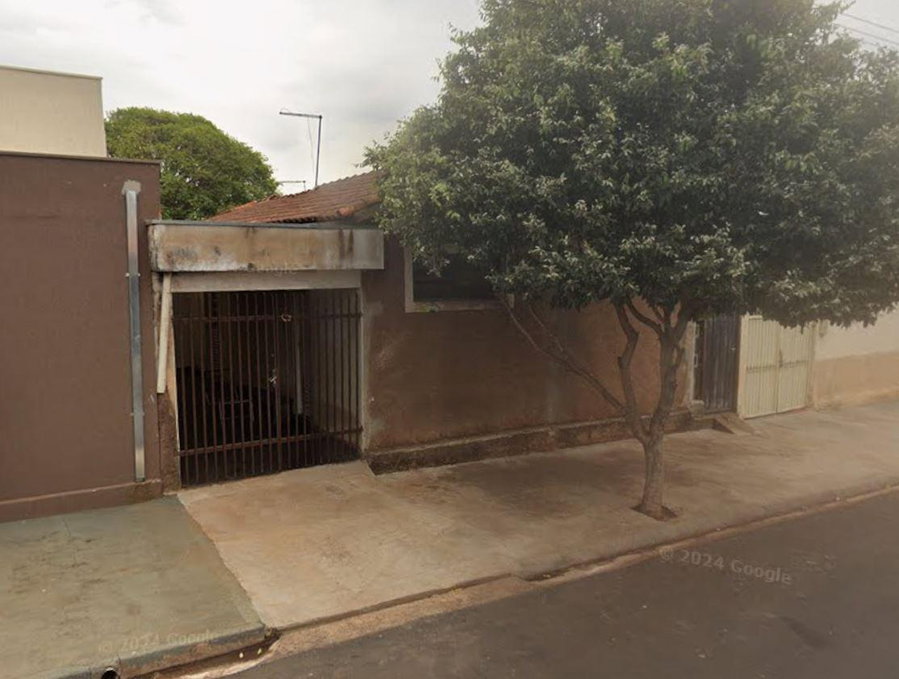 Casa com 3 quartos, 116,18m², garagem para 2 carros, em Batatais/SP