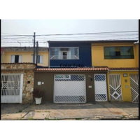 Prédio com 233m², 3 quartos, 2 banheiros