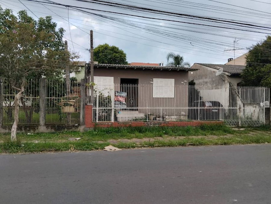 Casa com 2 dormitórios e 2 banheiros em Porto Alegre