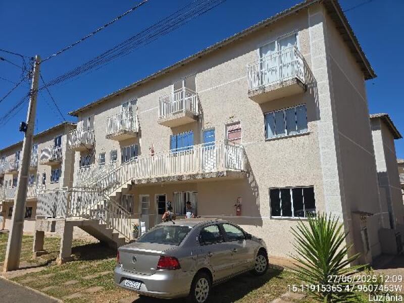 Apartamento em Luziânia/GO com 2 quartos