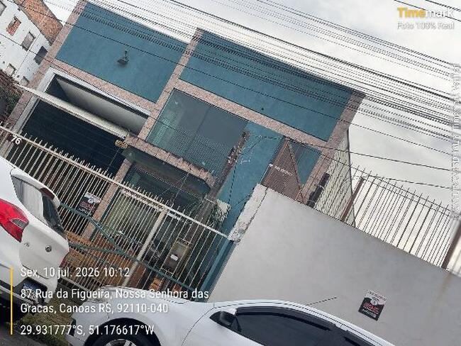 Imóvel comercial de 294,8 m² com 2 vagas e 2 lavabos