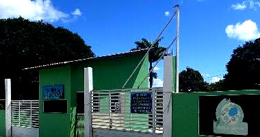 Casa com 3 quartos, 2 banheiros, 102.54m² construída, desocupada