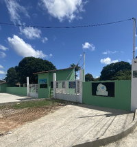 Casa com 3 quartos, 2 banheiros, 102.54m² construída, desocupada
