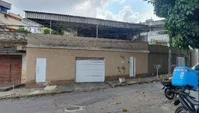 Casa ocupada com 377 m² em terreno de 380 m²