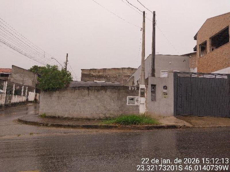 Casa com 2 quartos, 65,15 m², ocupada, ideal para investimento