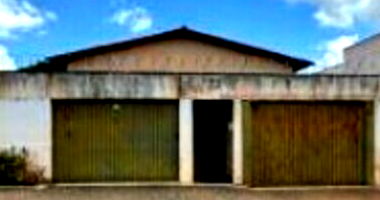 Casa com 281,96m² construída, 450m² de terreno, ocupada