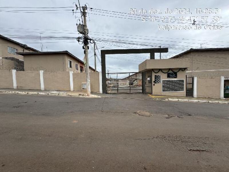 Apartamento com 2 quartos, 1 banheiro e 1 vaga