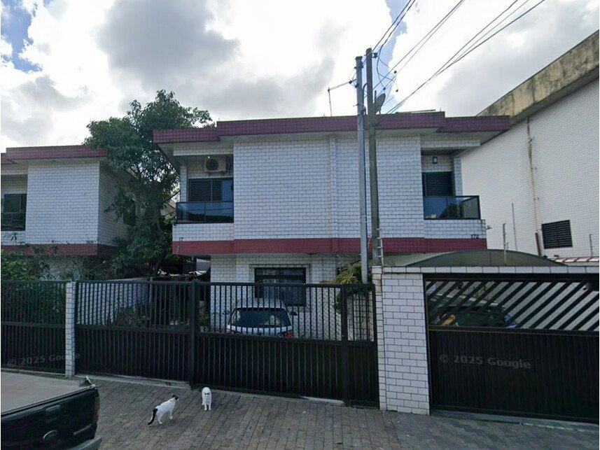 Sobrado em leilão com 3 quartos em São Vicente