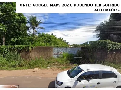 Terreno de 3.942m² com galpão, em estado de abandono