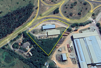 Galpões comerciais com 1.727,72 m² construídos, desocupados