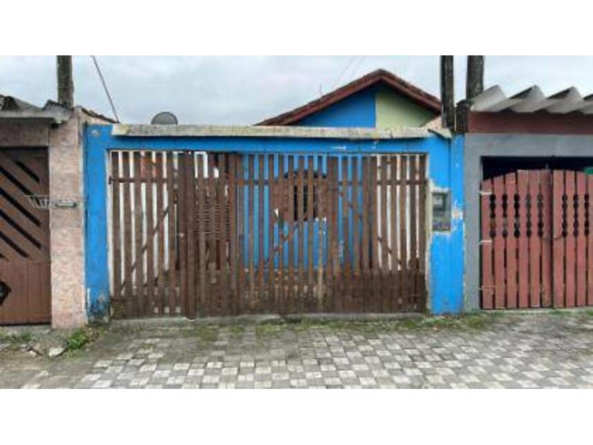 Casa em Leilão com 1 Quarto e 1 Banheiro em Mongaguá/SP
