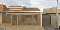 Casa padrão com 3 quartos, 2 banheiros, 1 vaga, 130m² construída, ocupada