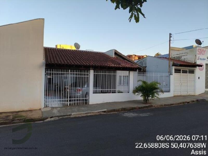 Casa com 2 Quartos e 115m² em Assis/SP