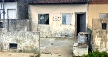 Casa residencial com 1 quarto, 1 banheiro, ocupada, 61.87m² construídos