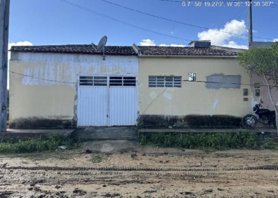 Casa em Brejo da Madre de Deus/PE com 48m²