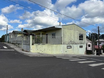 Casa com 4 quartos e 117,30 m² construídos