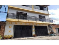 Casa Ocupada no Conjunto Residencial Antônio Queiroz