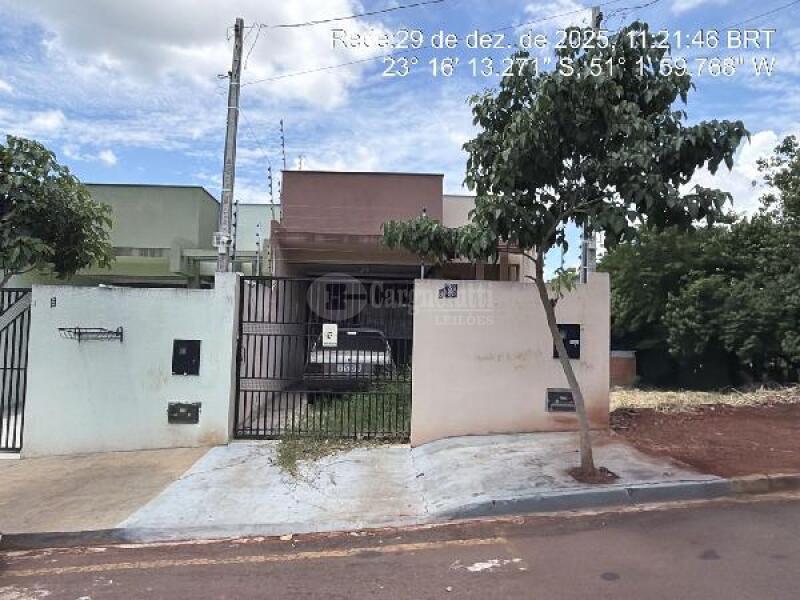Casa com 2 quartos, 1 banheiro e 1 vaga de garagem