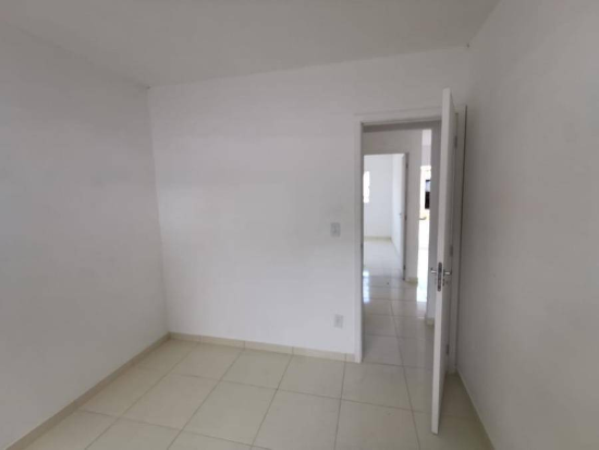 Casa com 3 vagas de garagem, 54,3 m², ocupada