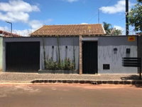 Casa com 1 vaga de garagem, 270m² de terreno e 129m² construída
