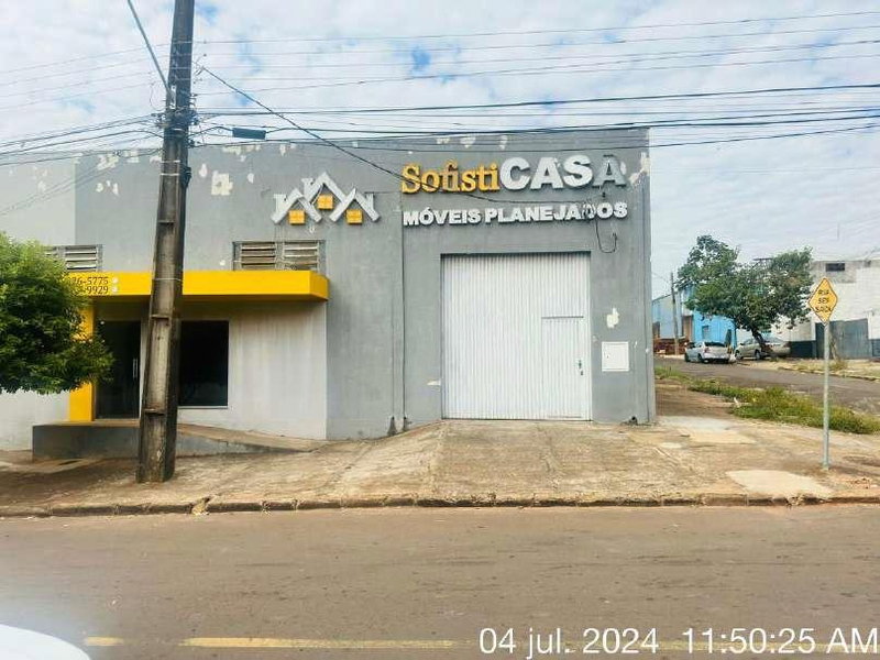 Terreno urbano 450m² com benfeitoria 260m² em Umuarama/PR