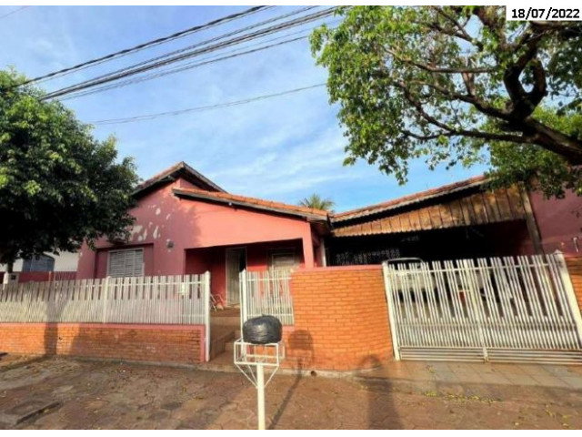 Casa com 3 quartos em Pereira Barreto/SP