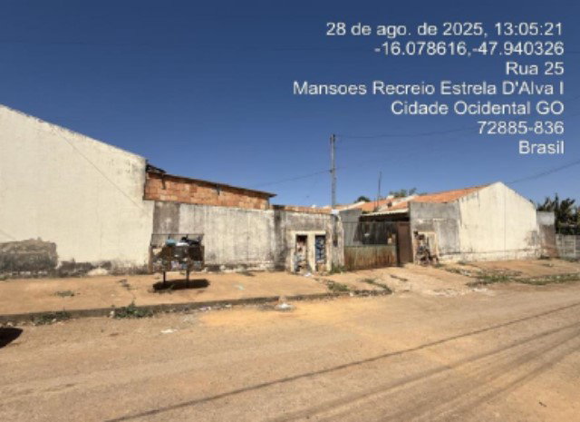 Casa residencial com 3 quartos, ocupada, em condomínio fechado