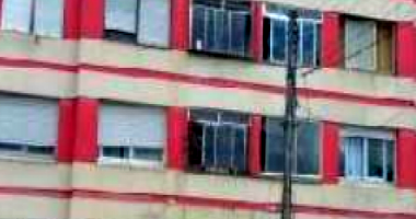 Apartamento Ocupado com 3 Dormitórios e 1 Banheiro