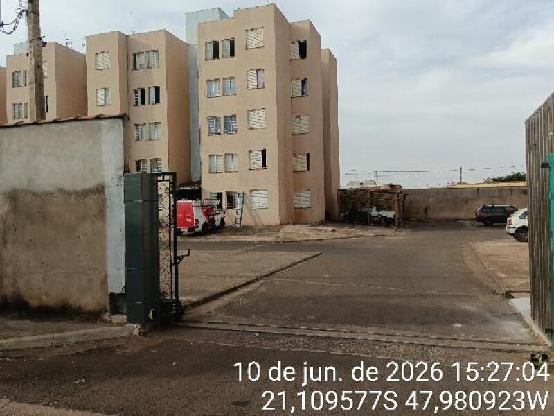 Apartamento com 2 Quartos e Vaga em Sertãozinho/SP
