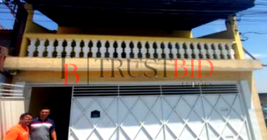 Casa com 299m² construída, terreno 150m², ocupada