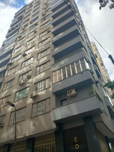 Sala Comercial 16m² no Edifício Roma - Centro de Porto Alegre