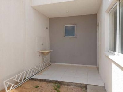 Casa Duplex 3 quartos, 4 banheiros, 96m², desocupada em Aquiraz/CE