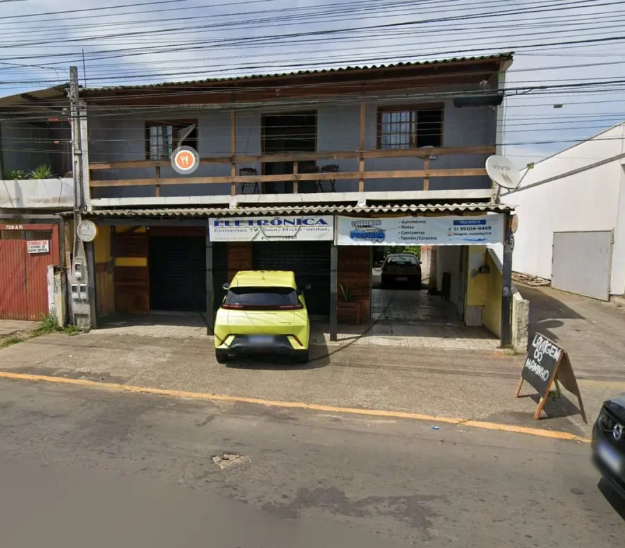 Prédio com 3 quartos e 2 banheiros, 415,26m² construídos