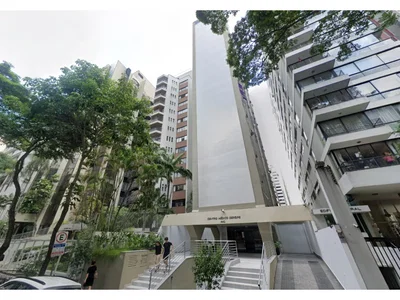 Conjunto comercial com 4 salas e 4 banheiros