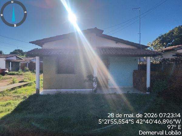 Casa com 2 Quartos e 66m² Privativos