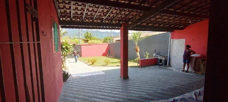 Casa Ocupada em Peruíbe com 1 Quarto e 86,75m² de Área Construída