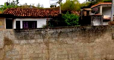 Casa com terreno de 276m² no Bairro Pito Aceso