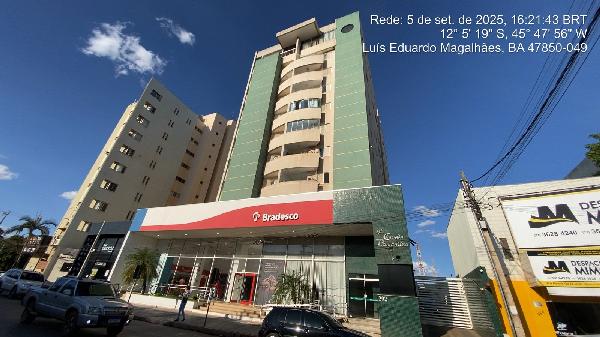 Apartamento 4 quartos com 3 vagas no CENTRO